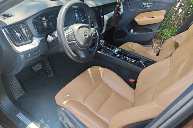 Used Volvo XC60 2018 T5 4x4 Smart Edition Left Front Seat