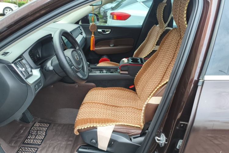 Used Volvo XC60 2018 T5 4x4 Zhiyi Edition Left Front Seat