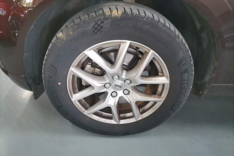 Used Volvo XC60 2018 T4 Zhiyi Edition Left Front Wheel Hub