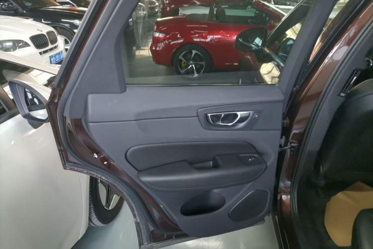 Used Volvo XC60 2018 T4 Zhiyi Edition Left Rear Door Interior