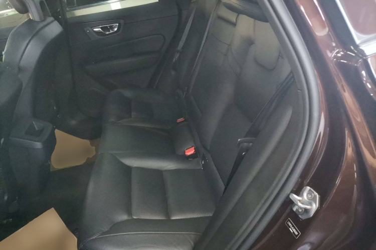 Used Volvo XC60 2018 T4 Zhiyi Edition Left Rear Seat