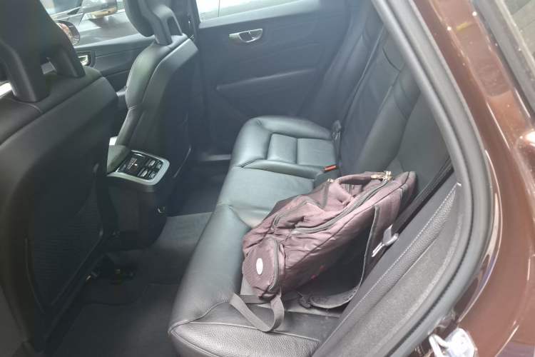 Used Volvo XC60 2018 T5 4x4 Zhiya Luxury Edition Left Rear Seat