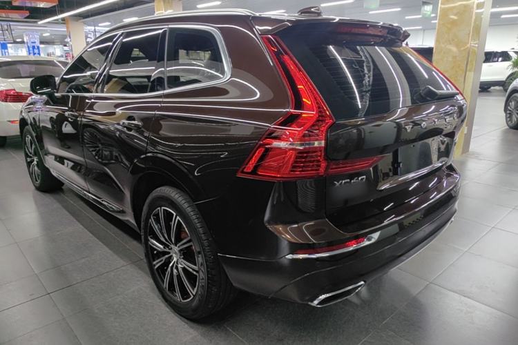Used Volvo XC60 2018 T5 4x4 Zhiya Luxury Edition Rear Left 45 Deg