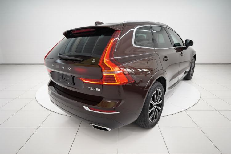 Used Volvo XC60 2018 T5 4x4 Zhiya Luxury Edition Rear Right 45 Deg