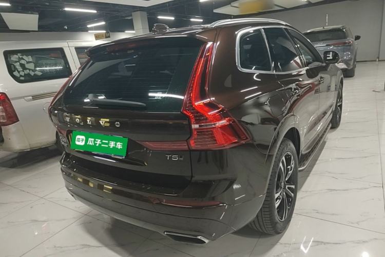 Used Volvo XC60 2018 T5 4x4 Smart Edition Rear Right 45 Deg