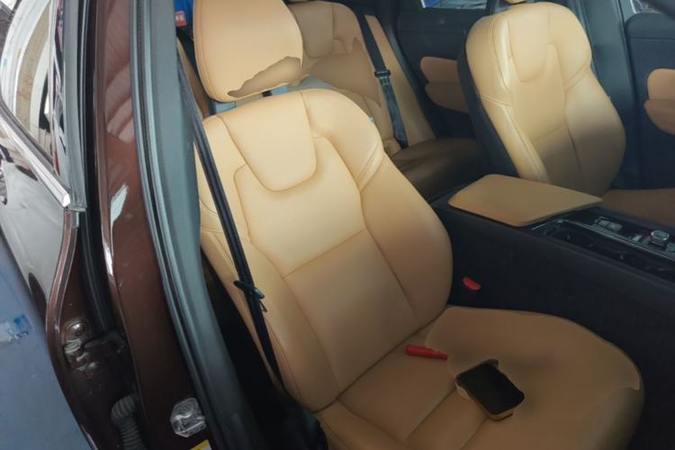 Used Volvo XC60 2018 T4 Zhiyi Edition Right Front Seat