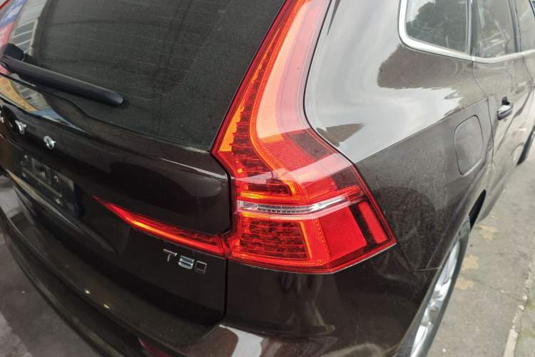 Used Volvo XC60 2018 T5 4x4 Zhiyi Edition Right Rear Taillight