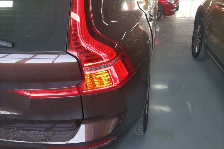 Used Volvo XC60 2018 T4 Zhiyi Edition Right Rear Taillight