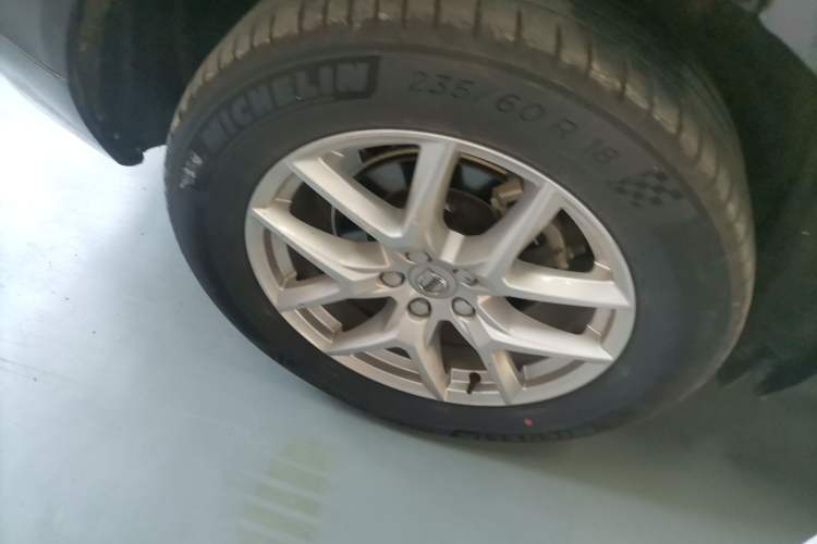 Used Volvo XC60 2018 T4 Zhiyi Edition Right Rear Wheel Hub