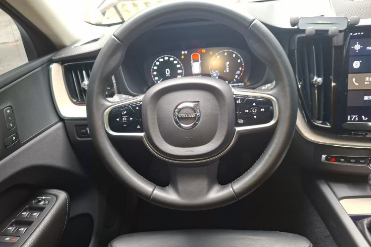 Used Volvo XC60 2018 T5 4x4 Zhiya Luxury Edition Steering Wheel