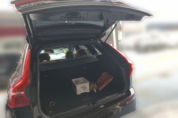 Used Volvo XC60 2018 T4 Zhiyi Edition Trunk