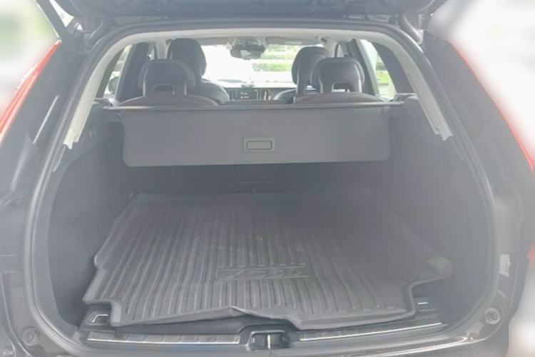 Used Volvo XC60 2018 T5 4x4 Smart Edition Trunk