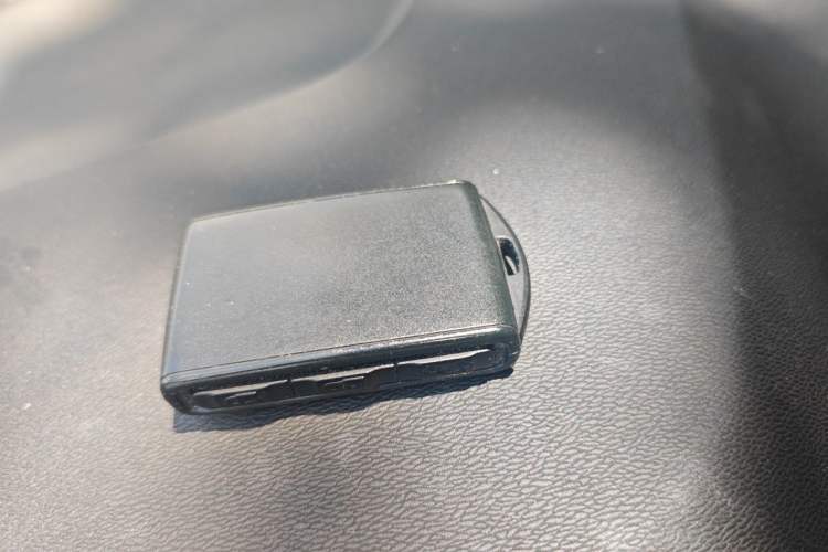 Used Volvo XC60 2018 T5 4x4 Smart Edition Vehicle Key