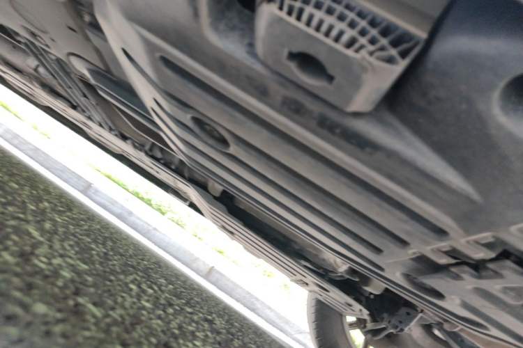 Used Volvo XC60 2018 T5 4x4 Zhiyi Edition Chassis Rear Left