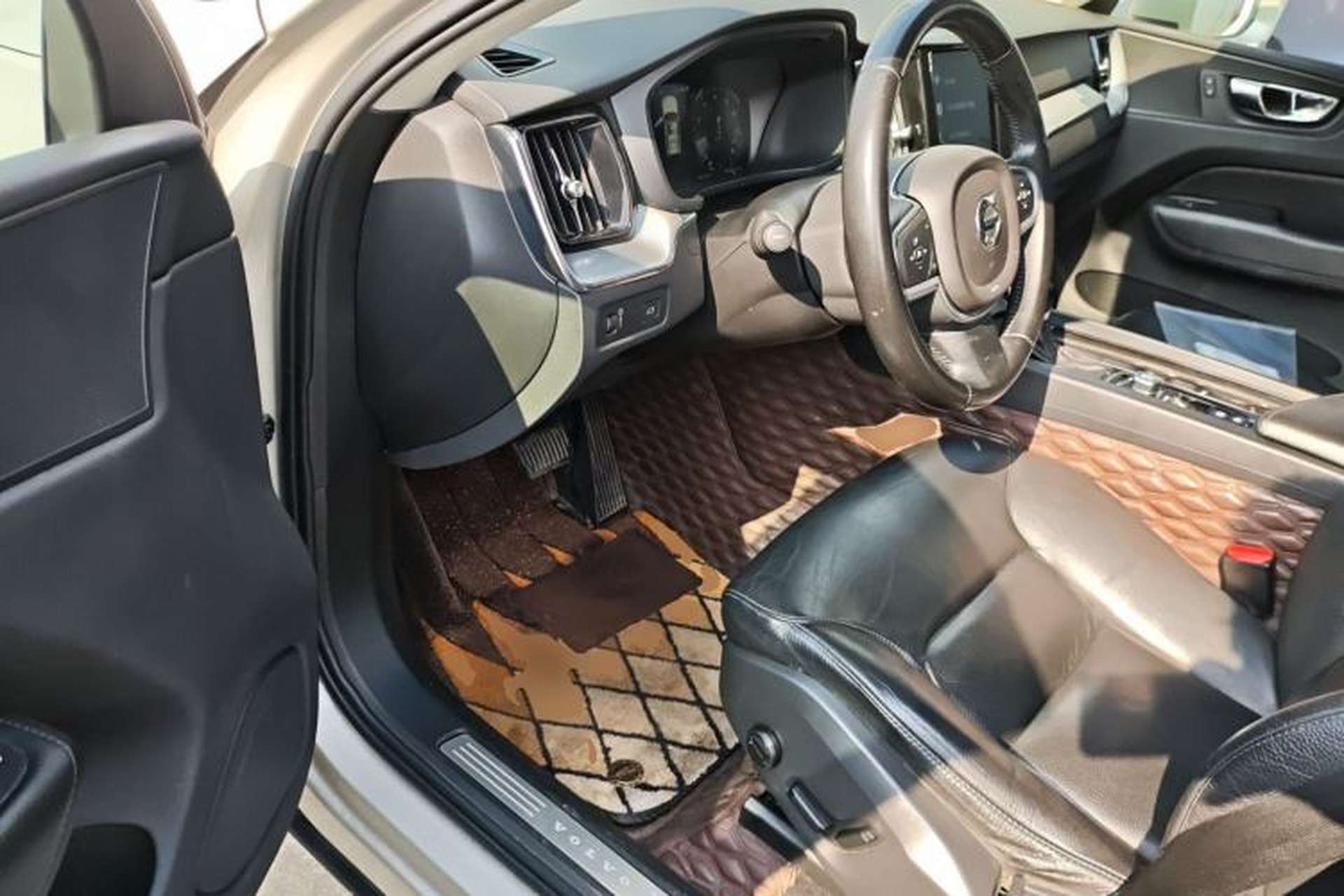 Used Volvo XC60 2018 T5 4x4 Smart Edition Driver Seat