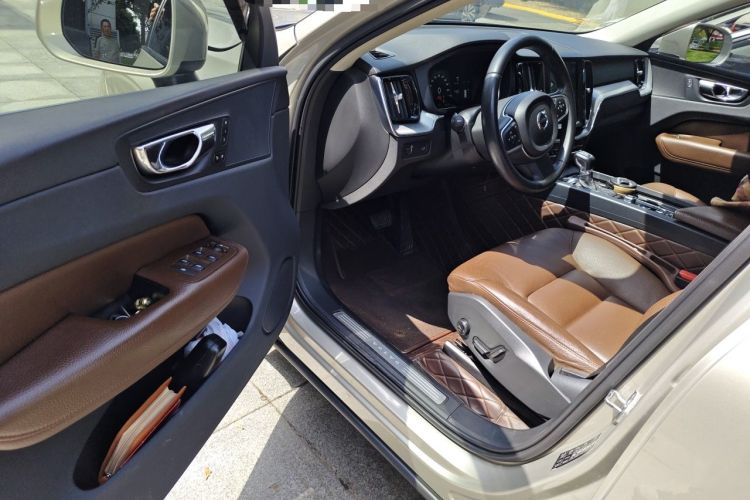 Used Volvo XC60 2018 T5 4x4 Zhiyi Edition Driver Seat