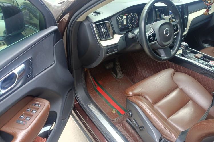 Used Volvo XC60 2018 T5 4x4 Zhiya Luxury Edition Driver Seat