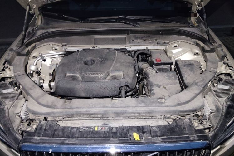 Used Volvo XC60 2018 T5 4x4 Zhiyi Edition Engine Bay
