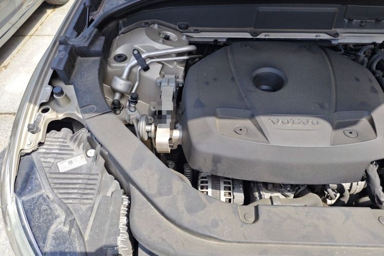 Used Volvo XC60 2018 T5 4x4 Zhiyi Edition Engine Bay Right