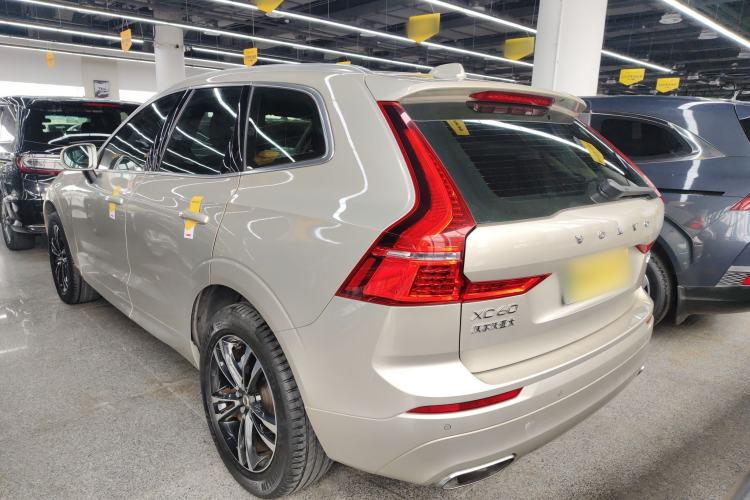 Used Volvo XC60 2018 T5 4x4 Smart Edition Exterior 2