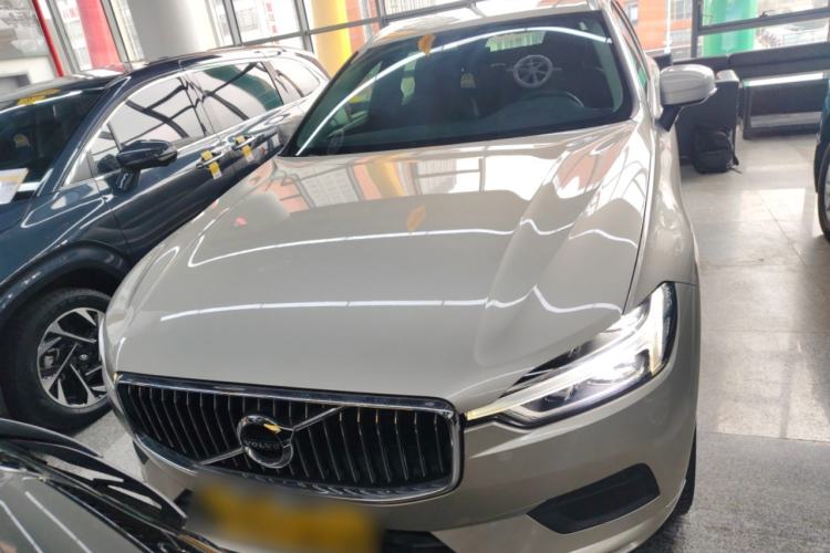 Used Volvo XC60 2018 T5 4x4 Smart Edition Front