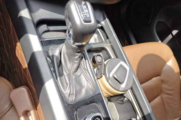 Used Volvo XC60 2018 T5 4x4 Zhiyi Edition Gear Lever
