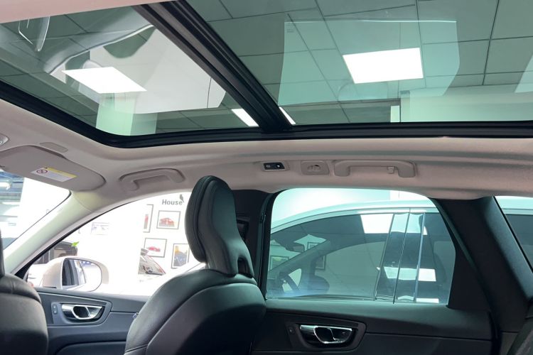 Used Volvo XC60 2018 T5 4x4 Zhiyi Edition Headliner