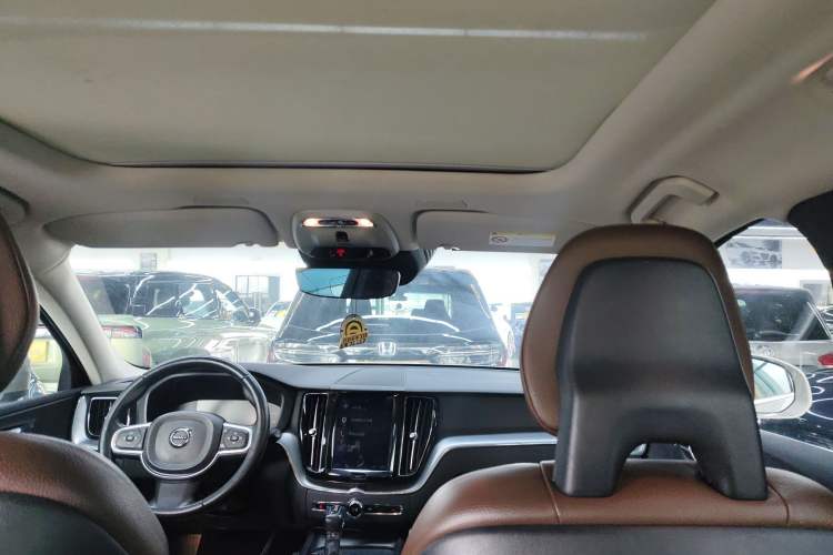 Used Volvo XC60 2018 T5 4x4 Smart Edition Headliner
