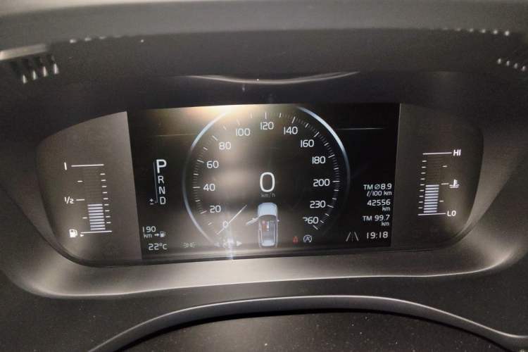 Used Volvo XC60 2018 T5 4x4 Zhiyi Edition Instrument Cluster