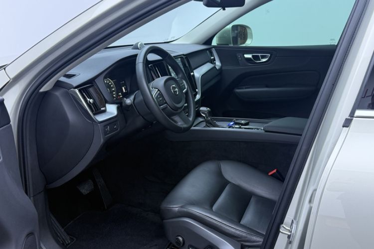 Used Volvo XC60 2018 T5 4x4 Zhiyi Edition Interior 14