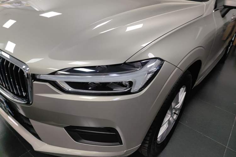 Used Volvo XC60 2018 T5 4x4 Zhiyi Edition Left Front Headlight