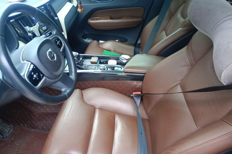 Used Volvo XC60 2018 T5 4x4 Zhiya Luxury Edition Left Front Seat