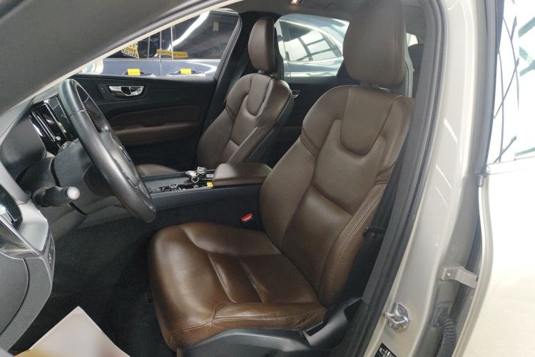 Used Volvo XC60 2018 T5 4x4 Smart Edition Left Front Seat