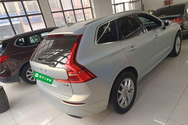 Used Volvo XC60 2018 T5 4x4 Zhiyi Edition Rear Right 45 Deg