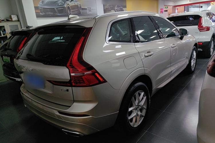 Used Volvo XC60 2018 T5 4x4 Zhiyi Edition Rear Right 45 Deg