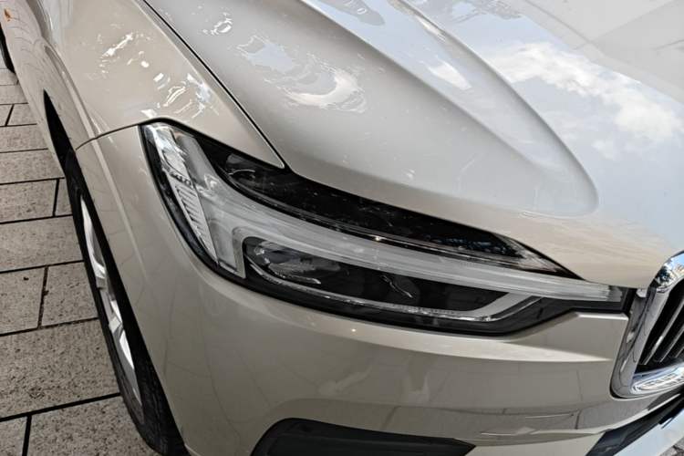 Used Volvo XC60 2018 T5 4x4 Zhiyi Edition Right Front Headlight