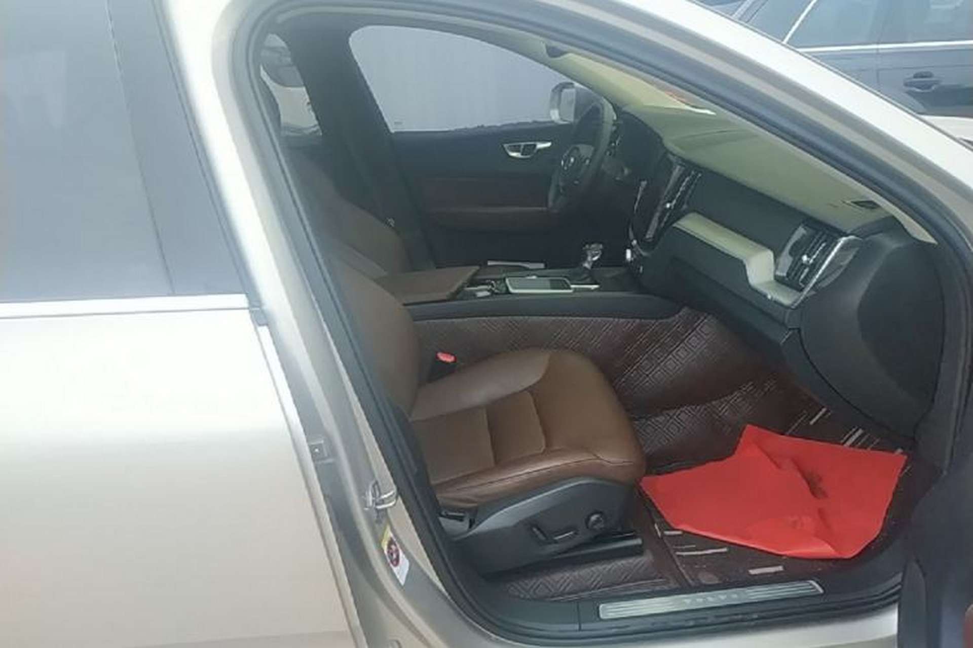 Used Volvo XC60 2018 T5 4x4 Smart Edition Right Front Seat
