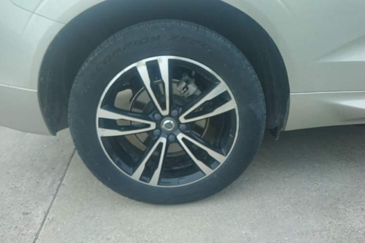 Used Volvo XC60 2018 T5 4x4 Smart Edition Right Rear Wheel Hub