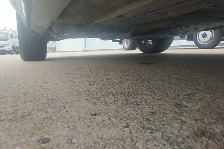 Used Volvo XC60 2018 T5 4x4 Smart Edition Right Side Sill