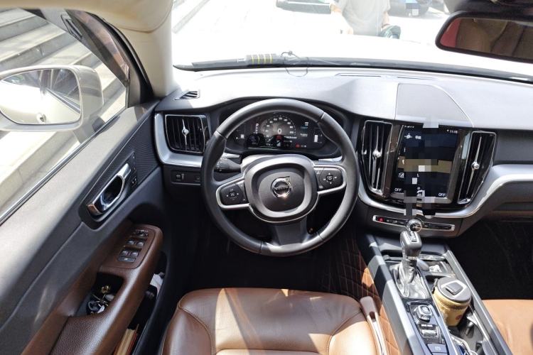 Used Volvo XC60 2018 T5 4x4 Zhiyi Edition Steering Wheel