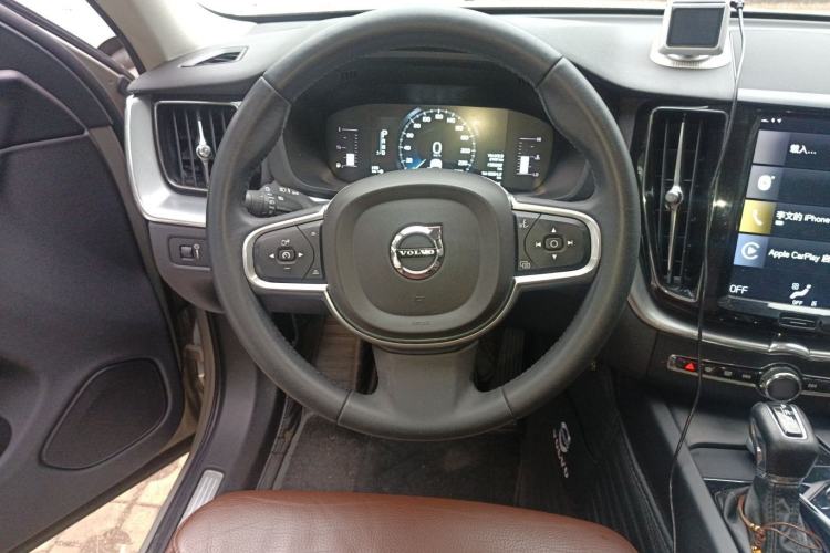 Used Volvo XC60 2018 T5 4x4 Zhiyi Edition Steering Wheel