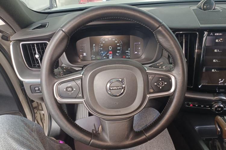 Used Volvo XC60 2018 T5 4x4 Zhiyi Edition Steering Wheel