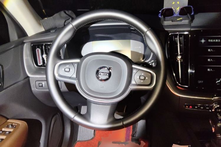Used Volvo XC60 2018 T5 4x4 Zhiyi Edition Steering Wheel