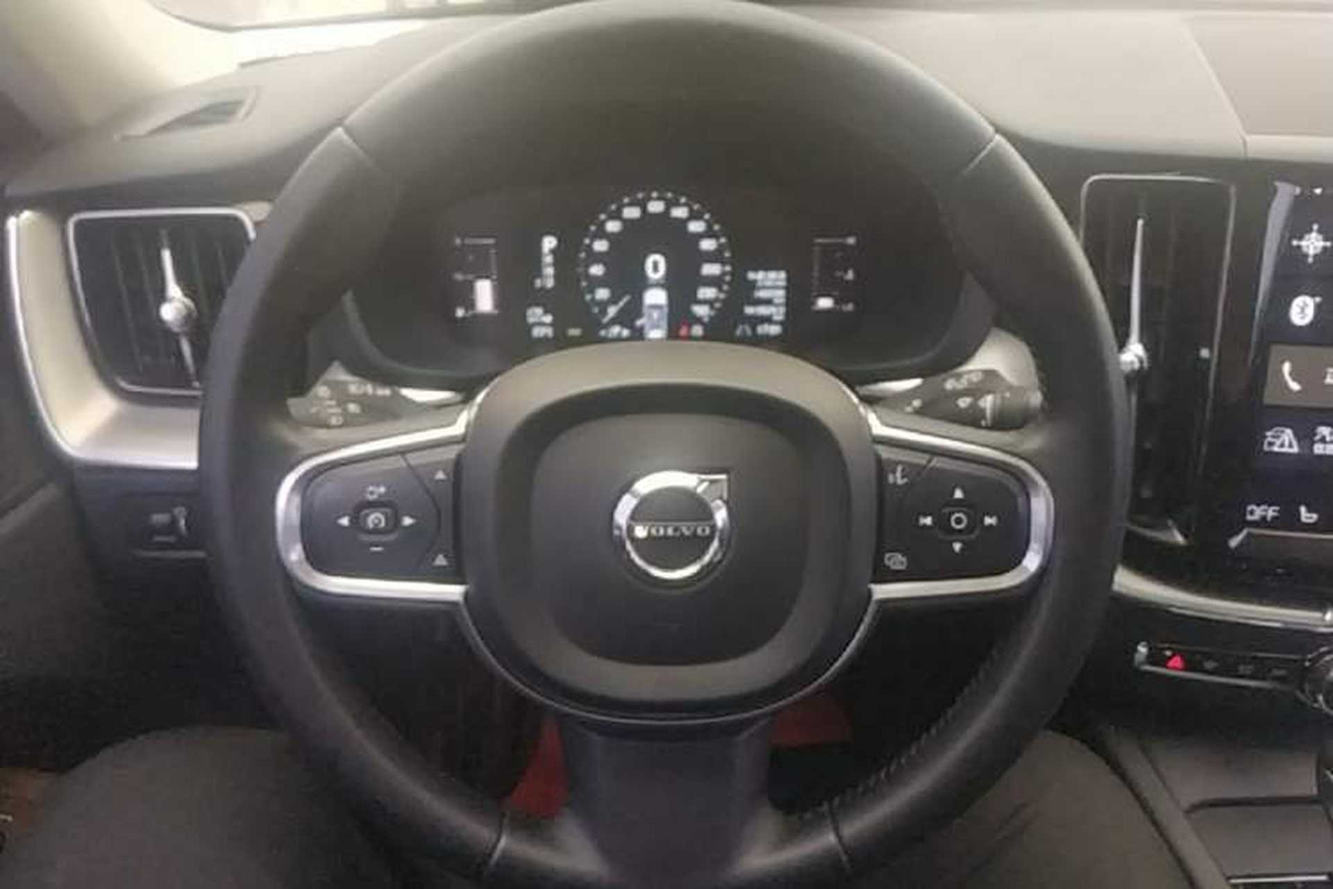 Used Volvo XC60 2018 T5 4x4 Smart Edition Steering Wheel