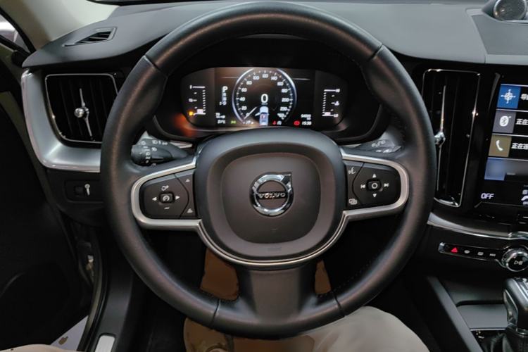 Used Volvo XC60 2018 T5 4x4 Zhiyi Edition Steering Wheel
