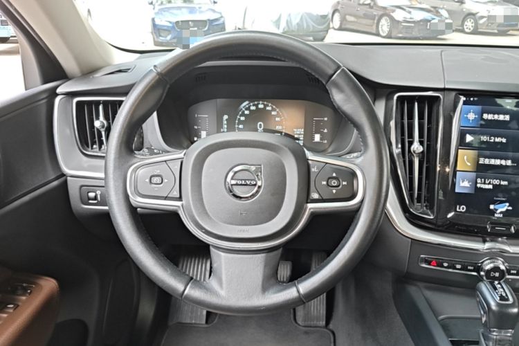 Used Volvo XC60 2018 T5 4x4 Zhiyi Edition Steering Wheel