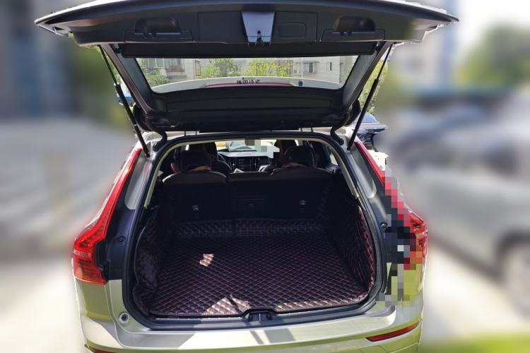 Used Volvo XC60 2018 T5 4x4 Zhiyi Edition Trunk