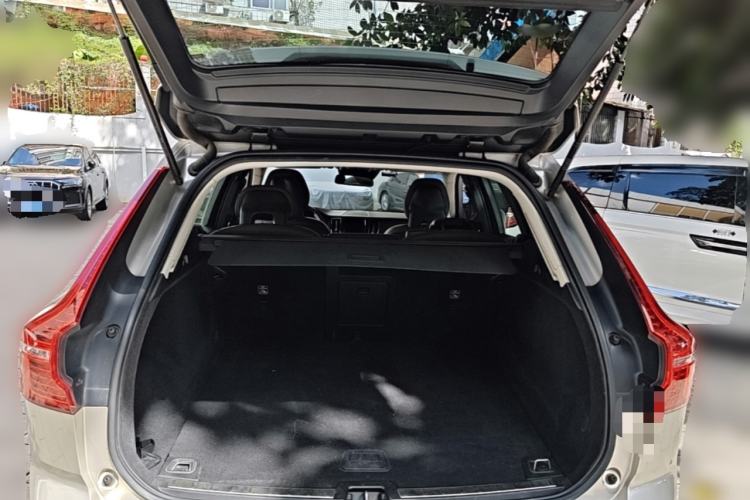 Used Volvo XC60 2018 T5 4x4 Zhiyi Edition Trunk