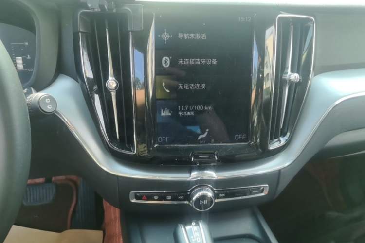 Used Volvo XC60 2018 T5 4x4 Zhiyi Edition Audio And AC Panel