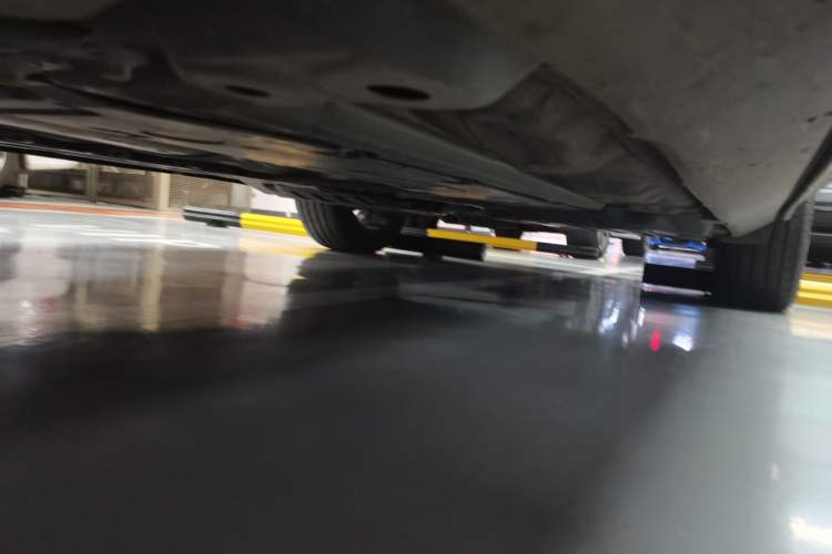Used Volvo XC60 2018 T5 4x4 Zhiya Luxury Edition Chassis Front Left